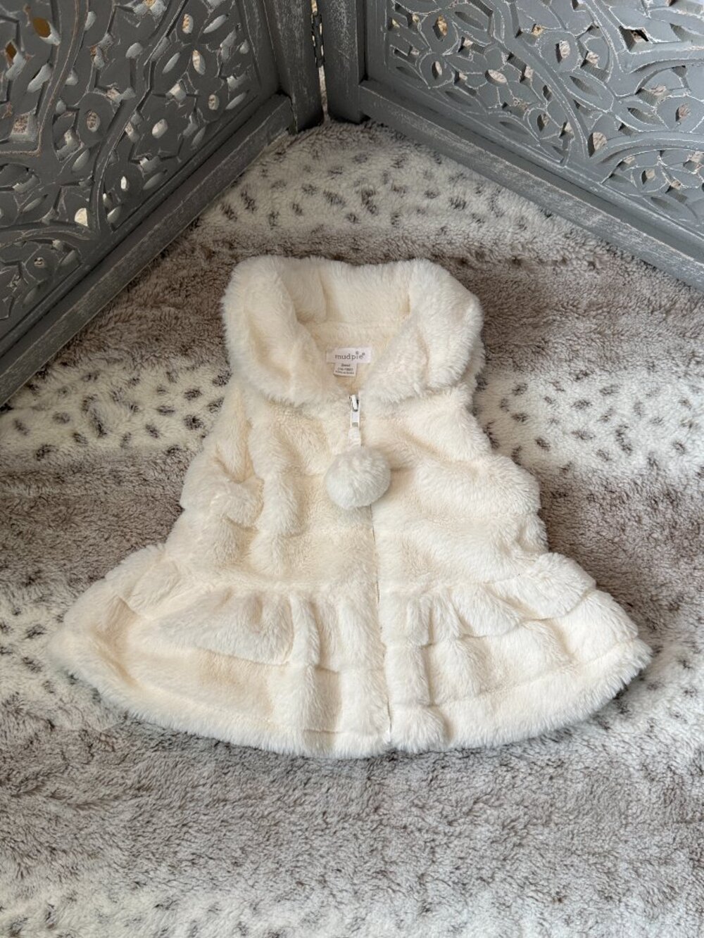 Mud Pie white faux fur vest baby girls 12-18 months glam girlhoodcore winter